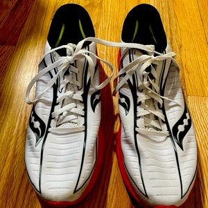 NWOT Saucony Kinvara 10s